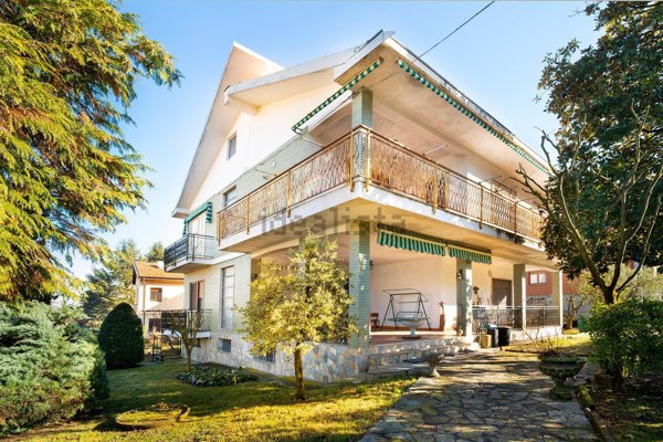 casa indipendente in vendita a Gassino Torinese