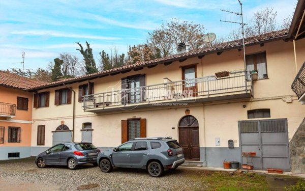 casa indipendente in vendita a Gassino Torinese in zona Bussolino