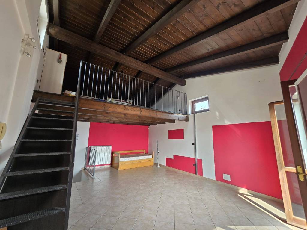 casa indipendente in vendita a Gassino Torinese