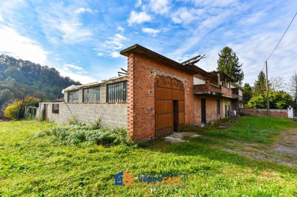casale in vendita a Gassino Torinese in zona Bardassano