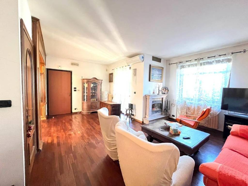 casa indipendente in vendita a Gassino Torinese