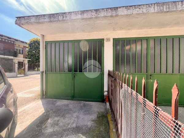 locale di sgombero in vendita a Gassino Torinese