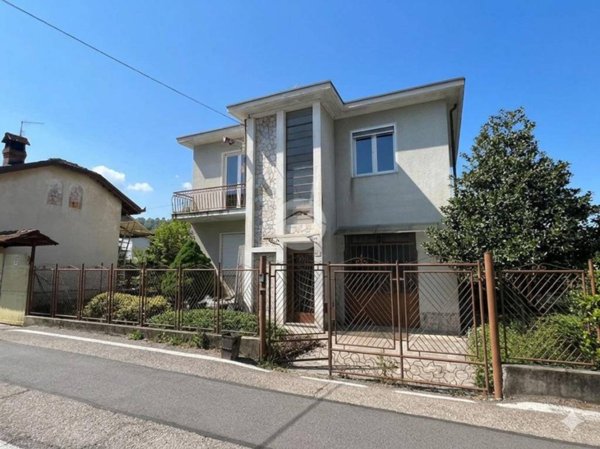 casa indipendente in vendita a Gassino Torinese