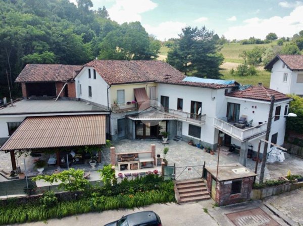 negozio in vendita a Gassino Torinese in zona Bardassano