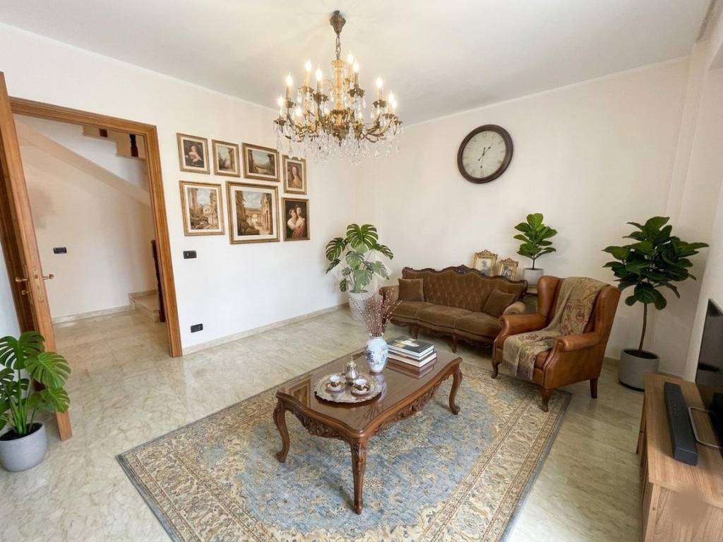 casa indipendente in vendita a Gassino Torinese
