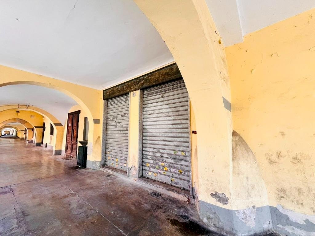 negozio in vendita a Gassino Torinese