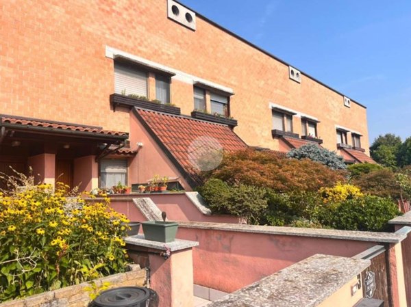 casa indipendente in vendita a Gassino Torinese