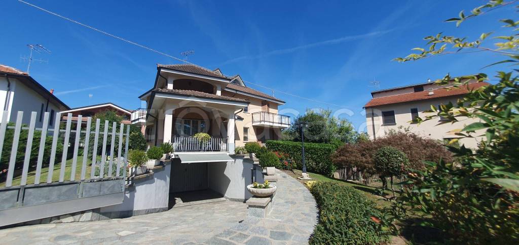 casa indipendente in vendita a Gassino Torinese