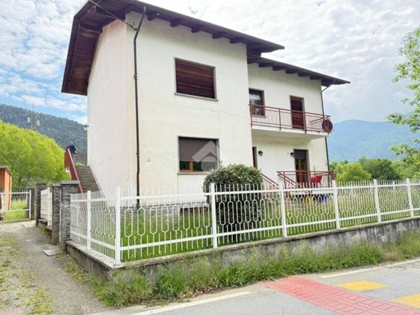 casa indipendente in vendita a Germagnano