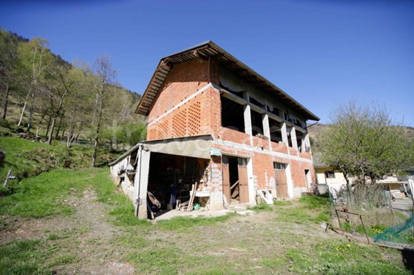 locale commerciale in vendita a Germagnano