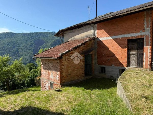 casa indipendente in vendita a Germagnano