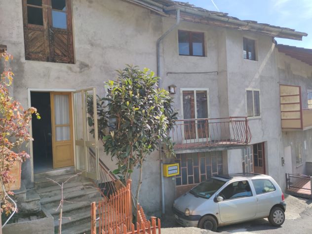 casa indipendente in vendita a Giaglione