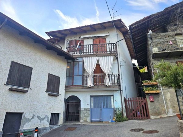 appartamento in vendita a Giaglione in zona Rastella