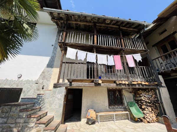 casa indipendente in vendita a Giaveno