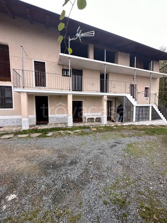 appartamento in vendita a Giaveno in zona Maddalena