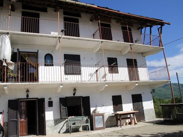 casa indipendente in vendita a Giaveno in zona Maddalena
