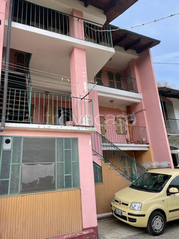 casa indipendente in vendita a Giaveno