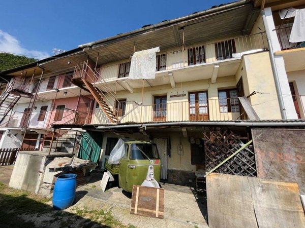 casa indipendente in vendita a Giaveno in zona Maddalena