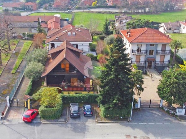 casa indipendente in vendita a Giaveno in zona Villa