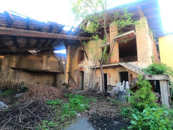 casa indipendente in vendita a Giaveno