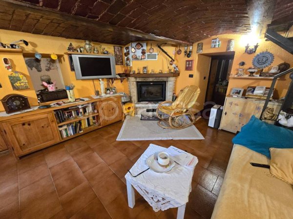 appartamento in vendita a Giaveno in zona Sala
