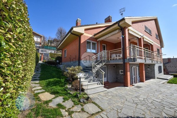 casa indipendente in vendita a Giaveno in zona Selvaggio