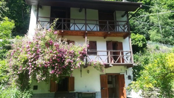 casa indipendente in vendita a Giaveno