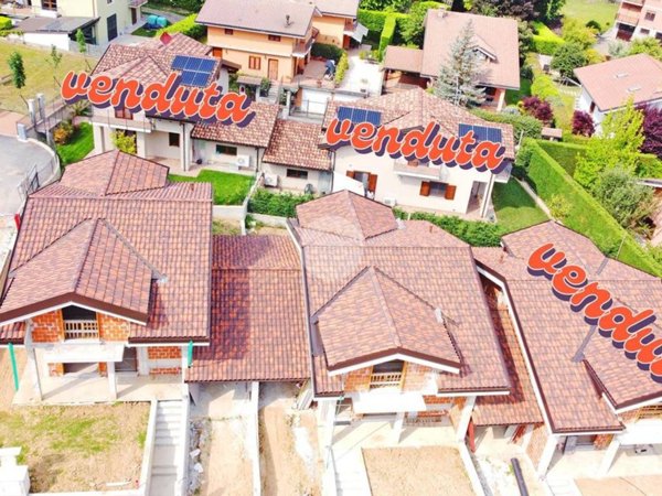 casa indipendente in vendita a Giaveno in zona Villa