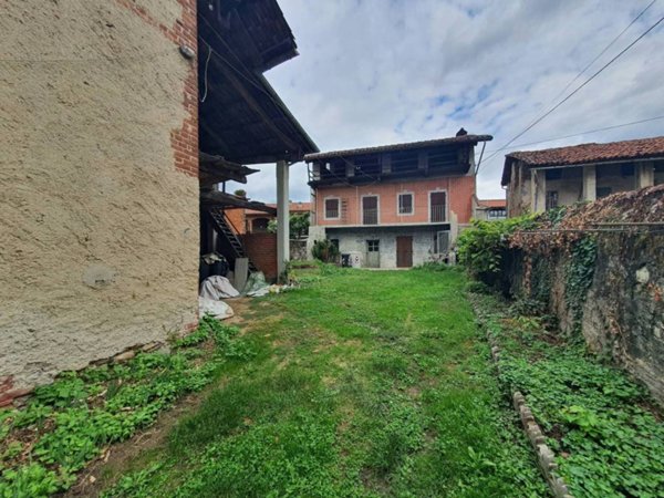 casa indipendente in vendita a Giaveno