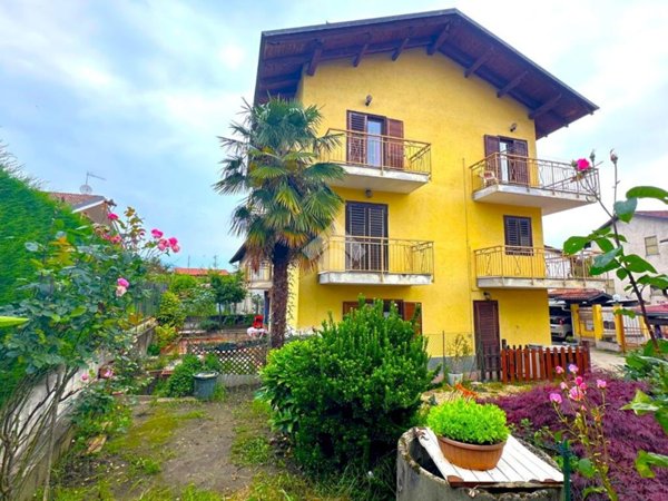 casa indipendente in vendita a Giaveno in zona Ruata Sangone