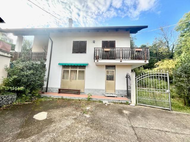 casa indipendente in vendita a Giaveno in zona Villa
