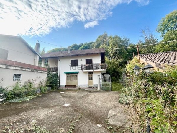 casa indipendente in vendita a Giaveno