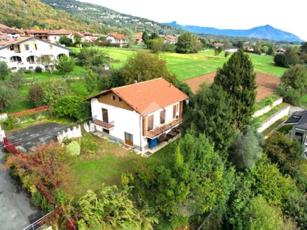 casa indipendente in vendita a Giaveno in zona Villa