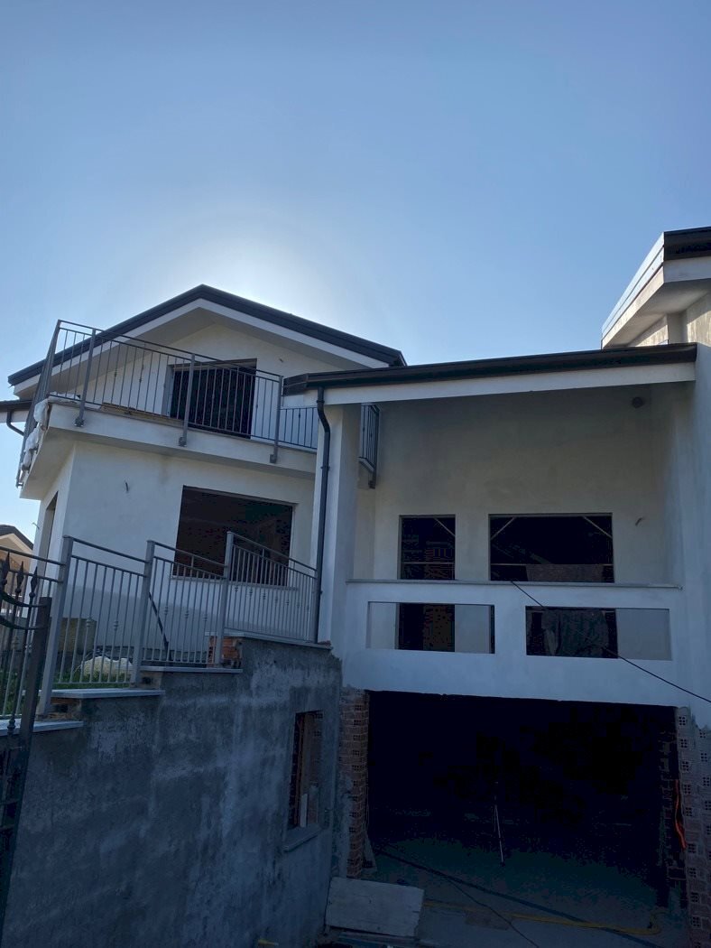 casa indipendente in vendita a Giaveno in zona Villa