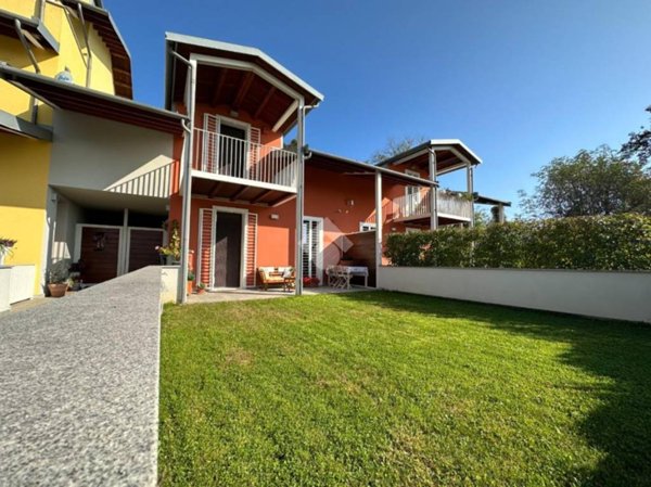 casa indipendente in vendita a Giaveno in zona Villa