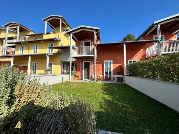 casa indipendente in vendita a Giaveno in zona Villa