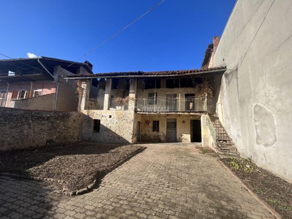 casa indipendente in vendita a Giaveno