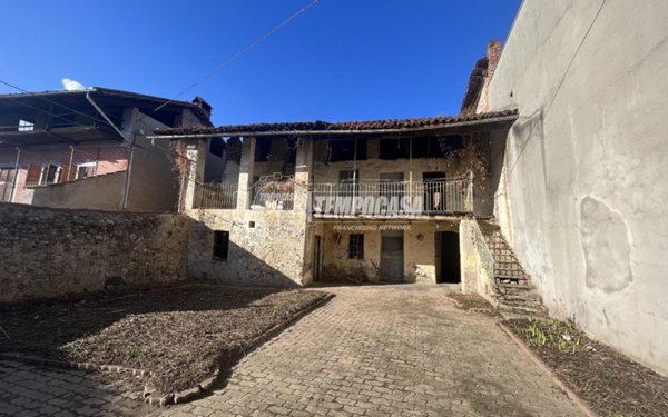 casale in vendita a Giaveno