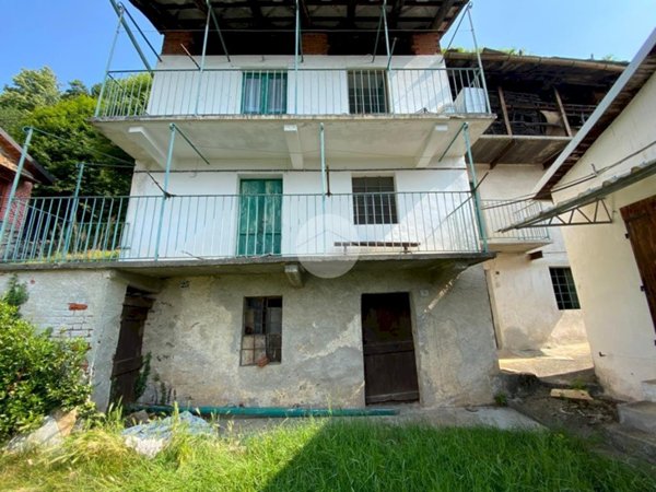 casa semindipendente in vendita a Giaveno in zona Chiarmetta