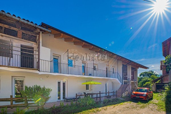 casa indipendente in vendita a Giaveno in zona Villa