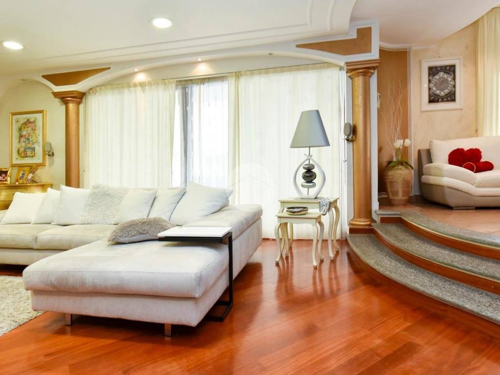 casa indipendente in vendita a Giaveno in zona Villa