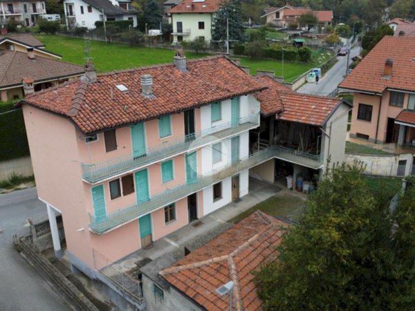 casa indipendente in vendita a Giaveno