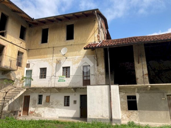 casa indipendente in vendita a Giaveno