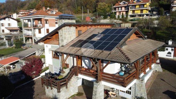casa indipendente in vendita a Giaveno in zona Villa