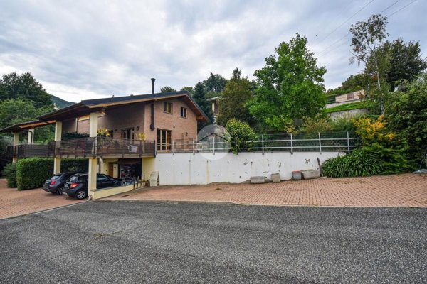 casa indipendente in vendita a Giaveno in zona Villa