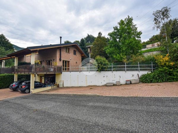 casa indipendente in vendita a Giaveno in zona Villa