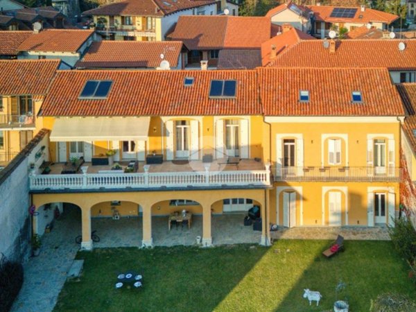 casa indipendente in vendita a Giaveno in zona Villa