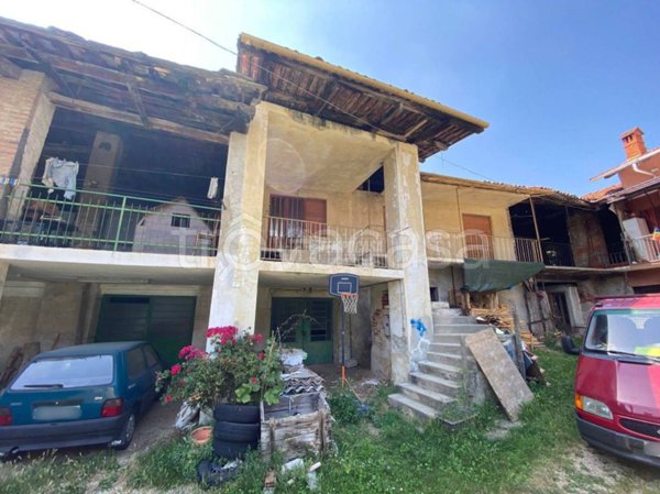 casa indipendente in vendita a Giaveno