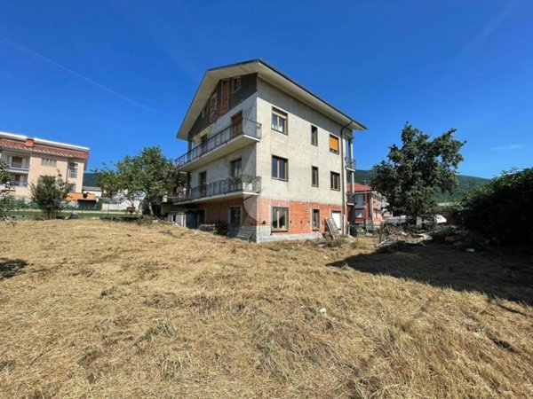 casa indipendente in vendita a Giaveno in zona Selvaggio