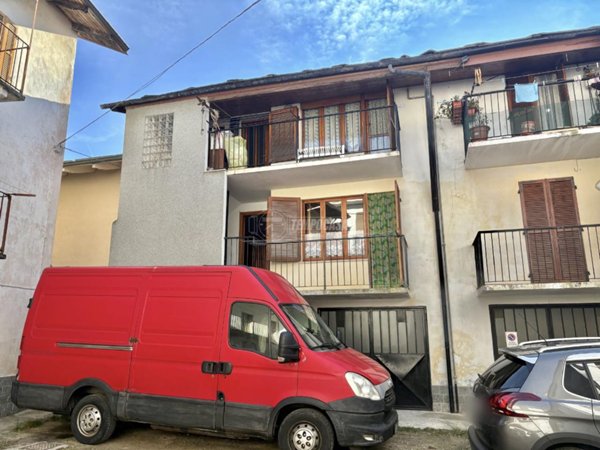 appartamento in vendita a Giaveno in zona Selvaggio